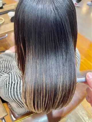 ショートヘア💫 ハイトーン西田拓馬のヘアスタイル