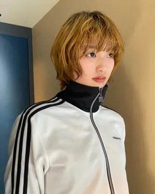 ショート 🫧艶ハイトーン ブリーチ🫧シモのヘアスタイル