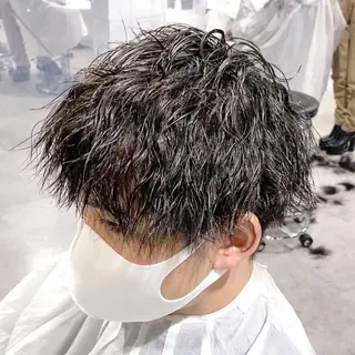 ショート パーマ ヘアアレンジ メンズ Loy所属・メンズヘア特化 パーマ 縮毛矯正🔷のヘアスタイル