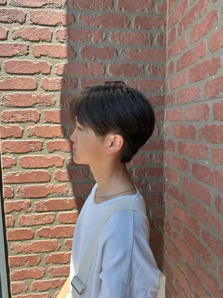 ショート メンズ 倉持 誠也　フェザーパーマのヘアスタイル