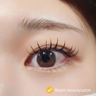 マツエク・マツパ Room beautysalon所属・Room   〔 YUI 〕のマツエク・マツパデザイン