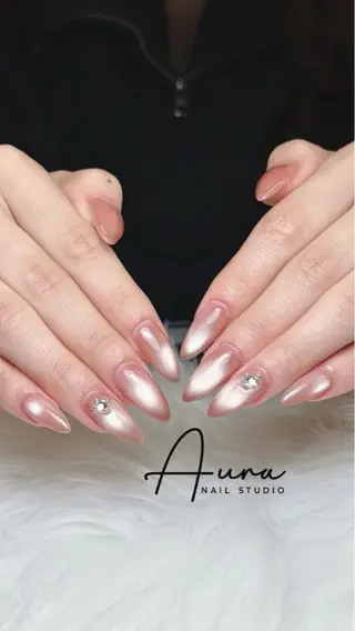ネイル Aura Nail Studioのネイルデザイン