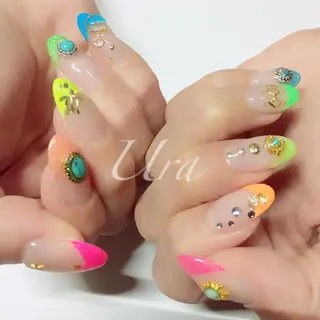ネイル UrakoNail 《nail》のネイルデザイン