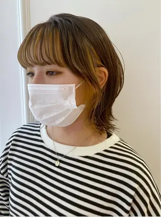 ショート ベージュ/インナー カラー🤍Rieのヘアスタイル