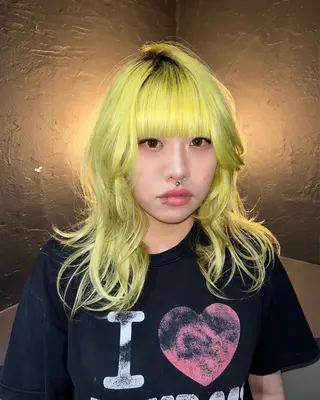 ミディアム ユメナ ̖́-のヘアスタイル