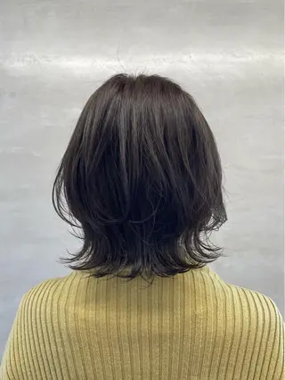 ミディアム カラー 鶴井 美空のヘアスタイル