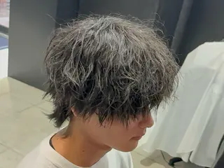 ミディアム パーマ メンズ 【フェザーパーマ】 【縮毛矯正】鶴田文のヘアスタイル