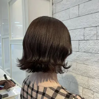 ミディアム カラー BiBi  藪 菜月のヘアスタイル