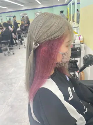 セミロング カラー ヘアアレンジ 顔まわりカット の達人のヘアスタイル