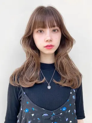 セミロング カラー レイヤー/顔周り /透明感🩶高橋大のヘアスタイル