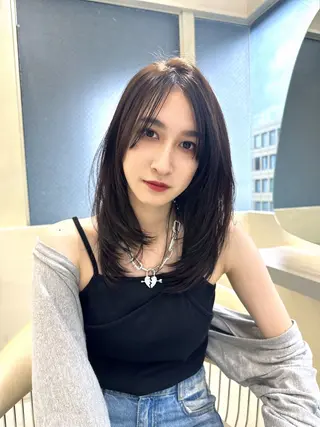 ロング カラー センターパート/ 暖色カラーayuのヘアスタイル