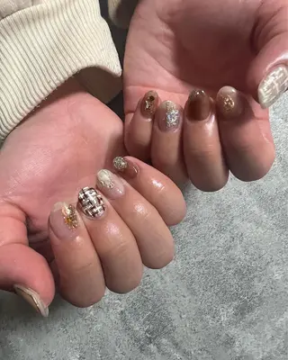 ネイル Lis10 表参道 マグネット🤍MAIのネイルデザイン