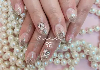 ミディアム R NAILSALONのネイルデザイン