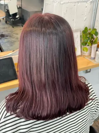 セミロング カラー sai トータルビューティーサロン所属・sai  塩﨑 咲妃のヘアスタイル