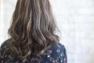 セミロング カラー GATE.所属・GATE. staffのヘアスタイル