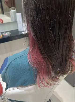 カラー ＊インナーカラー＊ 植松彩音のヘアスタイル