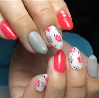 ネイル ゲン レイカのネイルデザイン