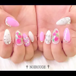 ネイル NOIROUGE所属・NOI ROUGEのネイルデザイン