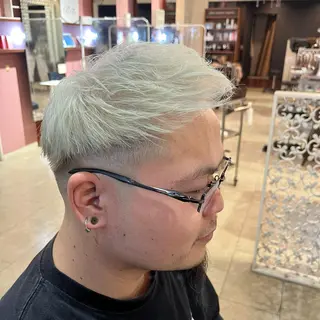 ショート カラー メンズ ekolu所属・髪質改善・縮毛矯正 特化・ユウシンのヘアスタイル