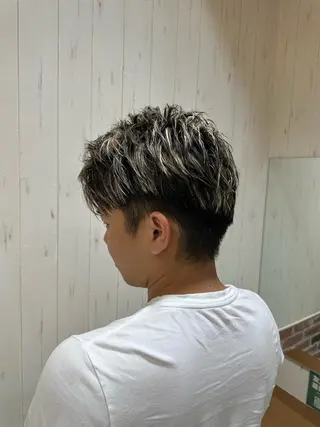 ショート カラー メンズ 中嶋 紘夢のヘアスタイル