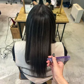 ロング ✨ハイトーン/暗髪/ ハイライト/松岡✨のヘアスタイル