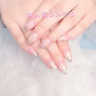 ネイル pink ladyサロン所属・べ にのネイルデザイン