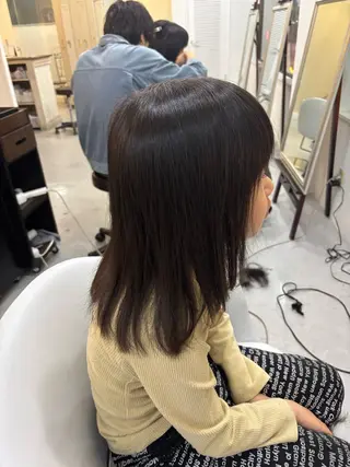 ミディアム キッズ 越坂部 桃子のヘアスタイル