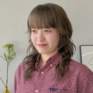 ミディアム 仲村安葉/暖色 カラー/レイヤーのヘアスタイル