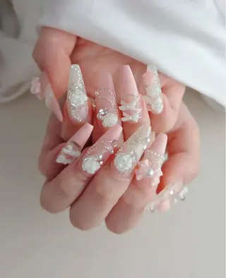 ネイル Lina nail所属・Lunaa 池袋のネイルデザイン