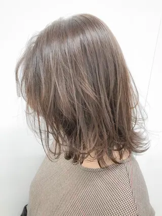 セミロング カラー パーマ ヘアアレンジ くすみミルクティー／ ブラウン🪡TOWAのヘアスタイル