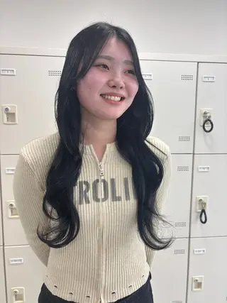 ロング 韓国ヘア/ブリーチ無 しWカラー/オリーブのヘアスタイル