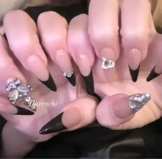 ネイル private salon le'a所属・le'a スタッフのネイルデザイン