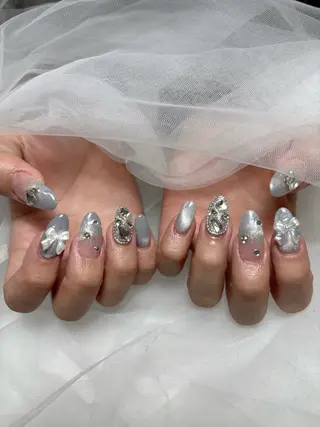 ネイル セルフホワイトニング エクシア 岡山駅前店所属・Sana ⭐︎のネイルデザイン