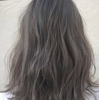 セミロング カラー ニシオカ タクヤのヘアスタイル