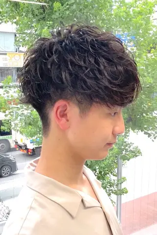 ショート パーマ 会社で浮かない ビジネスヘア/心斎橋のヘアスタイル