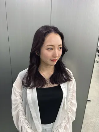 ロング カラー 暗髪🩶ラベンダー/ ブルー/ユウナ🤍のヘアスタイル