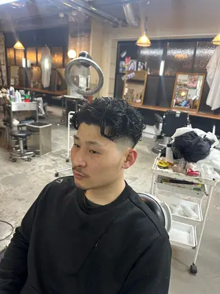 ショート パーマ メンズ モチヅキ タツキのヘアスタイル