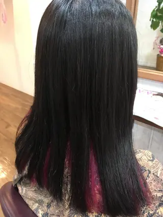 カラー 塩崎 明菜のヘアスタイル