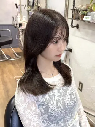 セミロング 韓国STYLE 小久保のヘアスタイル