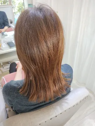 セミロング amiu/カラー/ス パ🐰土井志歩のヘアスタイル