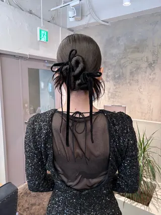 ロング ヘアアレンジ karin🌛ボブ／ 透明感たっぷりカラーのヘアスタイル