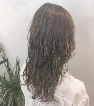 セミロング カラー ヘアアレンジ エグチ アキラのヘアスタイル