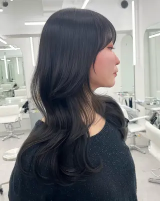 ロング カラー 透明感カラー✨🩵 韓国ヘアkanatoのヘアスタイル