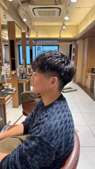 ショート カラー パーマ ヘアアレンジ メンズ シャドウパーマ 石見のヘアスタイル