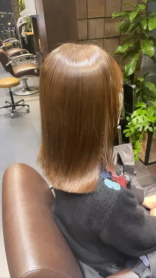 ミディアム ブリーチ＆縮毛矯正 🧸tomoki🧸のヘアスタイル