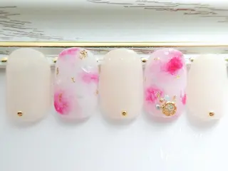 ネイル Viseo《6週間 長持ちパラジェル》のネイルデザイン