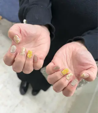 ネイル マハロネイルサロン横浜店所属・吉田 里菜のネイルデザイン