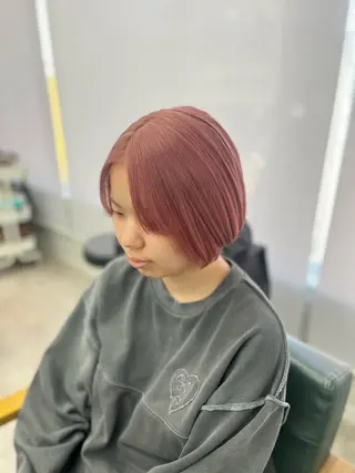 ショート カラー ☘️上村 ☘️髪質 改善/透明感カラーのヘアスタイル