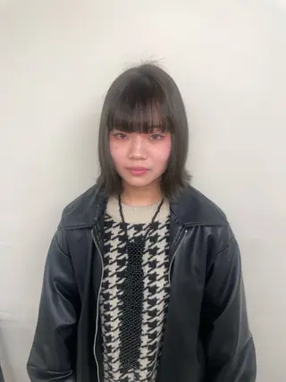 ミディアム JURI /HUIのヘアスタイル