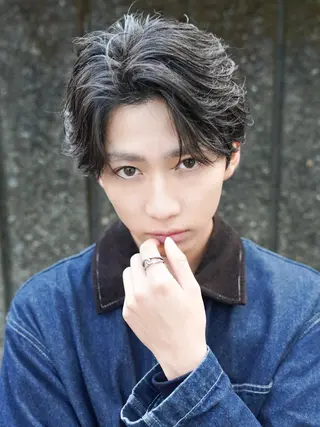 ショート パーマ ＋〜ing所属・宮城 一盛のヘアスタイル